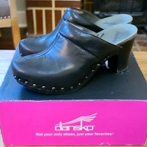 Dansko Rae Black Leather Clogs